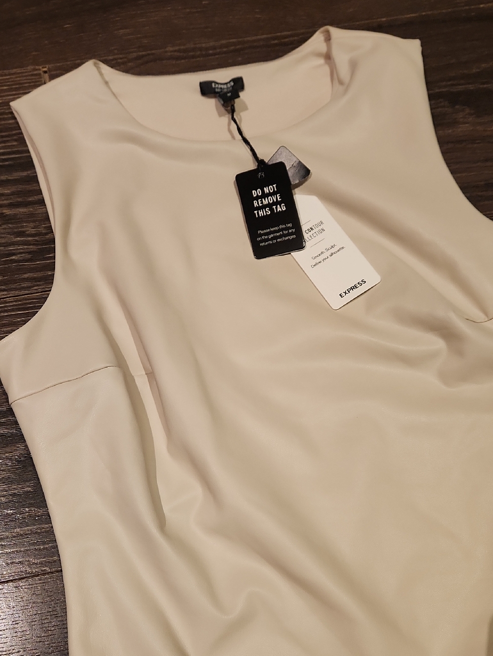❤️ NWT! EXPRESS BODY CONTOUR FAUX LEATHER THONG BODYSUIT. HIGH NECK, MEDIUM - Picture 3 of 10